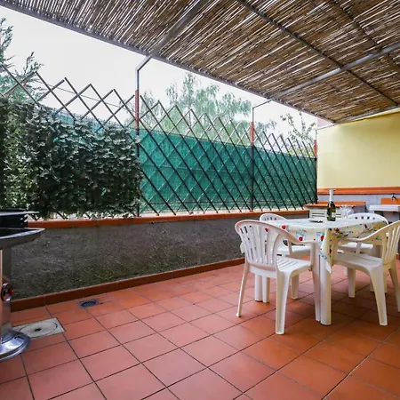בית נופש Casa Giulia By Helloelba *